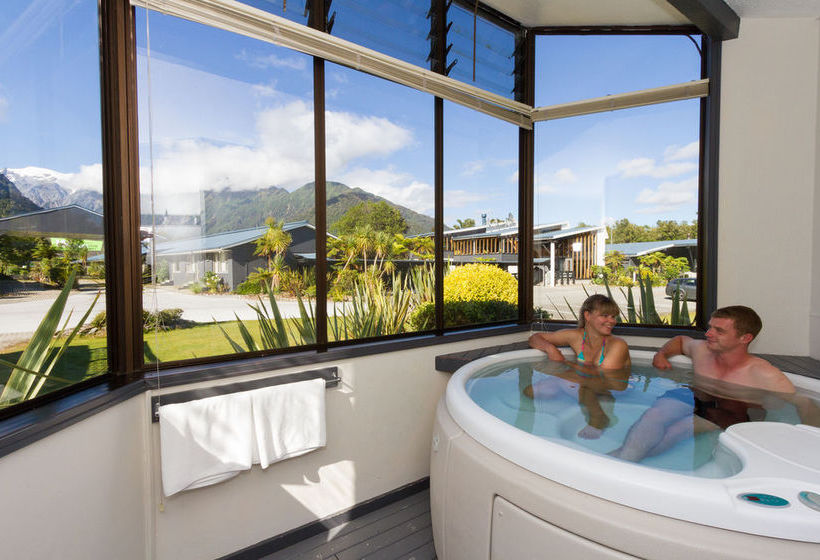 Scenic Hotel Franz Josef Glacier 19