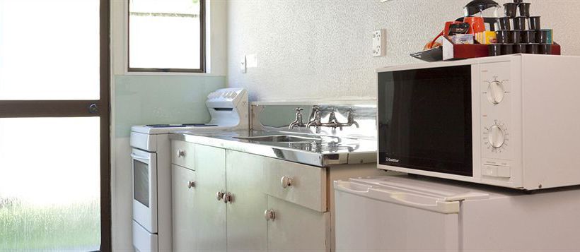 Gables Lakefront Motel 10