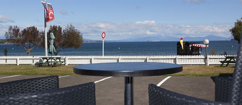 Gables Lakefront Motel 18