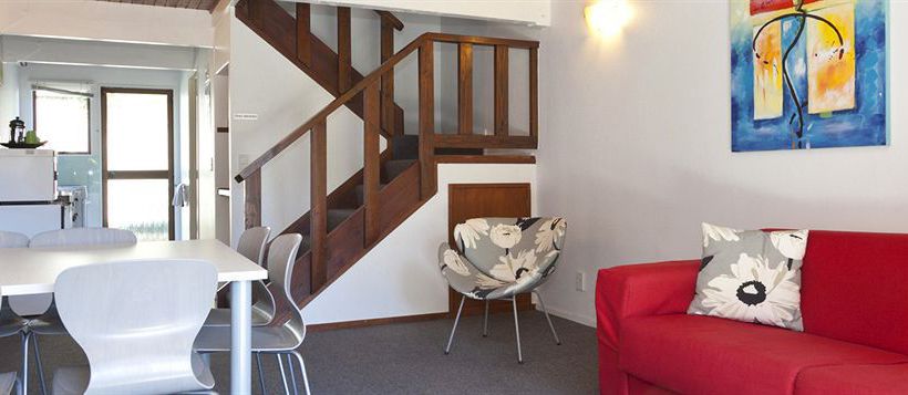 Gables Lakefront Motel 7