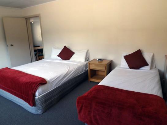 Karaka Tree Motel 10