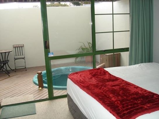 Karaka Tree Motel 18