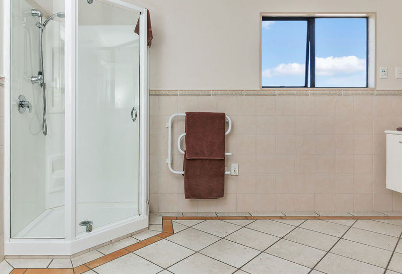 Hotel Kingwoods Manor 12