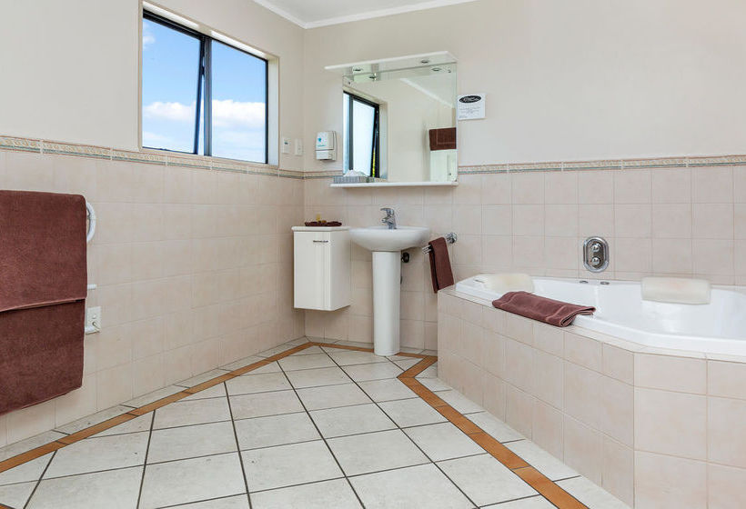 Hotel Kingwoods Manor 8