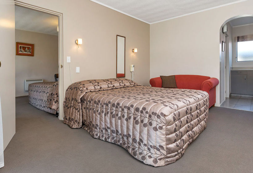 Hotel Kingwoods Manor 9