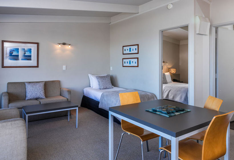 Hotel Twin Peaks Lakeside Inn 16