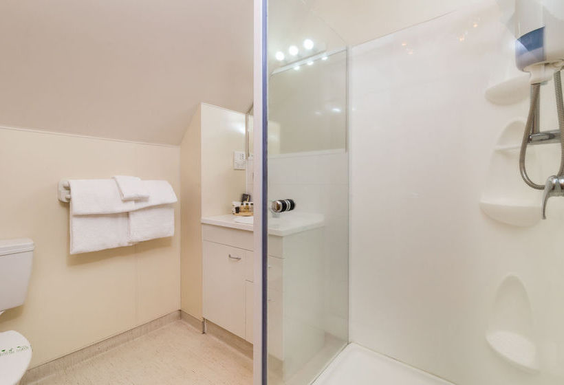 Hotel Twin Peaks Lakeside Inn 9