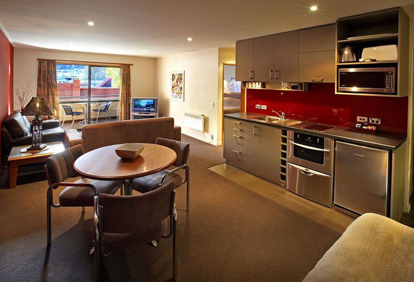 St James Apartments 1