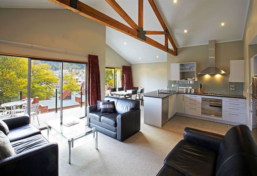 St James Apartments 14