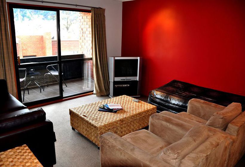 St James Apartments 18