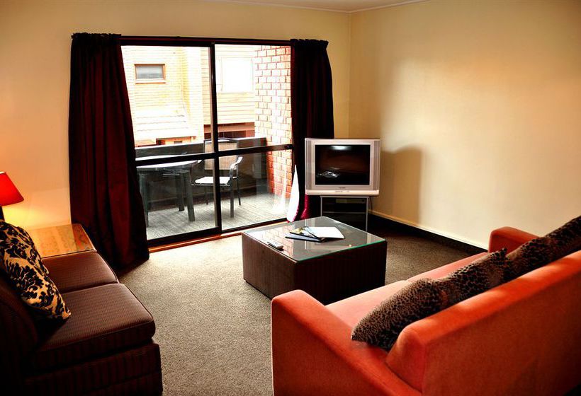 St James Apartments 20