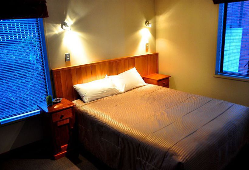 St James Apartments 8