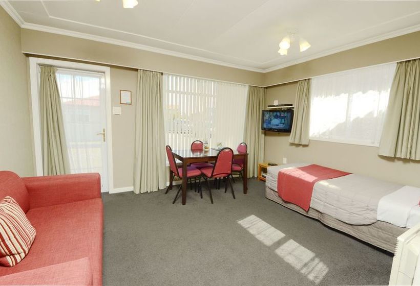 Tower Lodge Motel 16