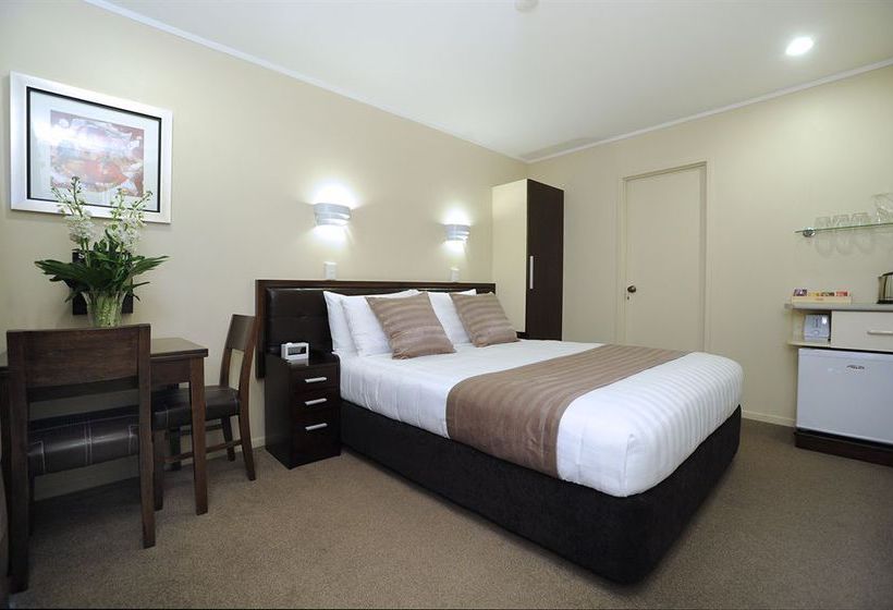 Hotel Tudor Court Motor Lodge 1