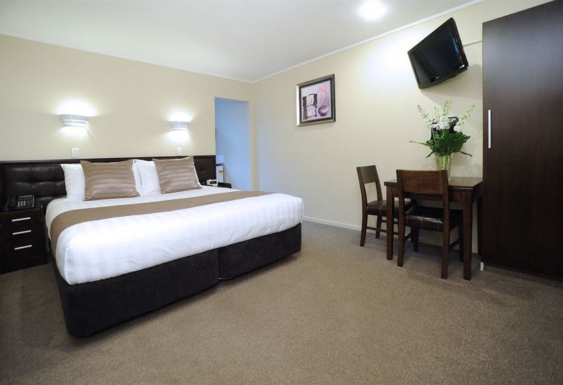 Hotel Tudor Court Motor Lodge 2