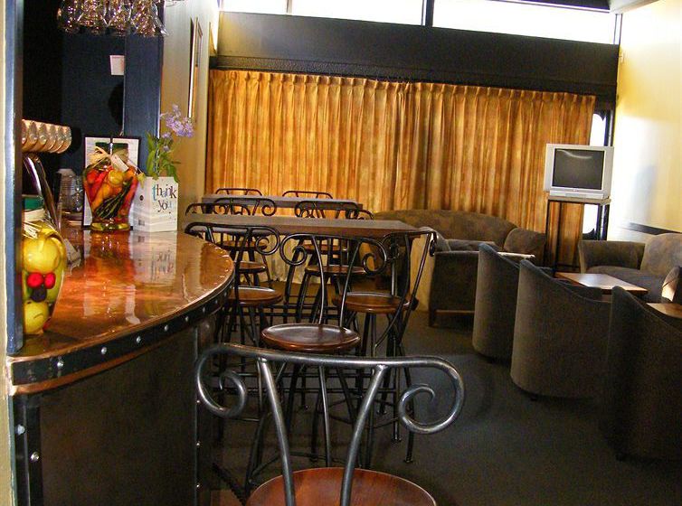 Hotel Westport Motor 9