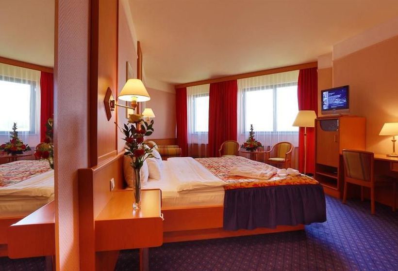 Hotel Atrium Palace 10