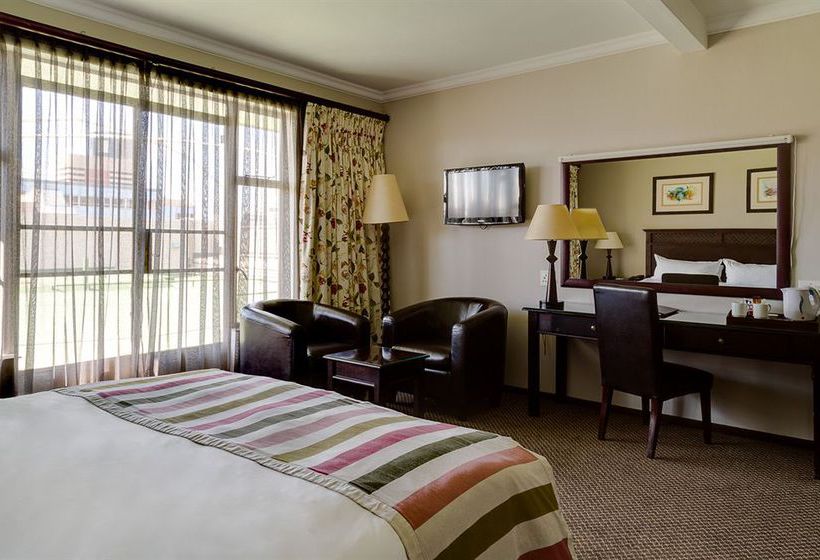 Hotel Capital Protea 13