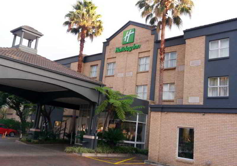 Airport Grand Hotel & Conference Centre 16