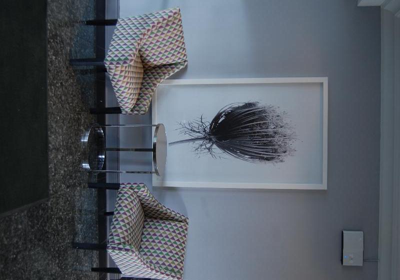 Airport Grand Hotel & Conference Centre 18