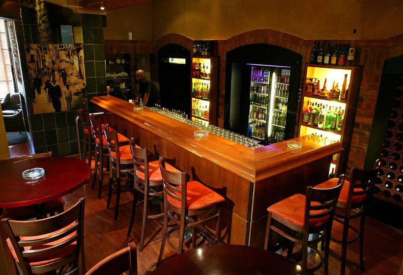 Cape Town Lodge Hotel & Conference Center 9