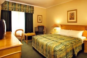 Hotel Holiday Inn Garden Court Morningside 9