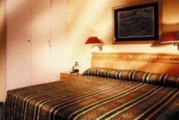 Hotel Airport Inn & Suites 3