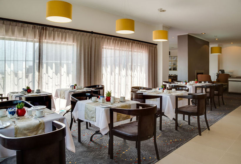 Protea Hotel Landmark Lodge -Tygervalley 17