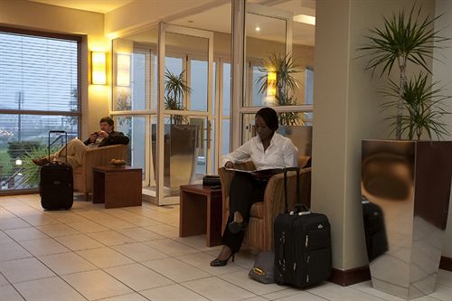 Hotel The Lodge Bellville 12