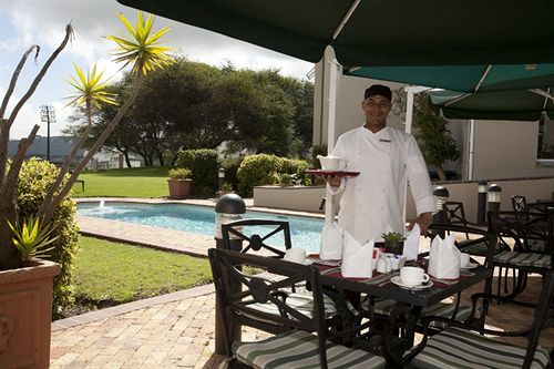 Hotel The Lodge Bellville 15