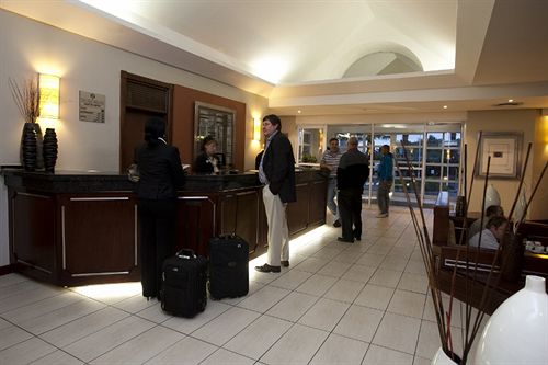 Hotel The Lodge Bellville 17