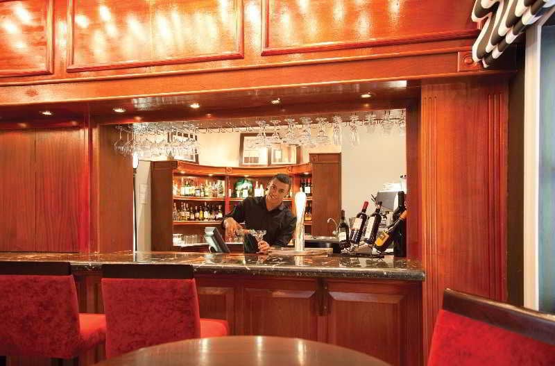 Hollow on the Square Hotel & Suites 1