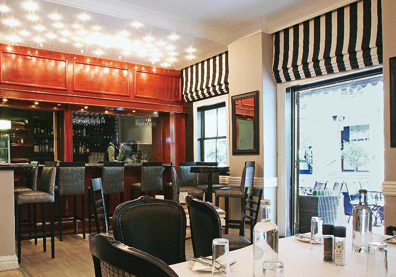 Hollow on the Square Hotel & Suites 10