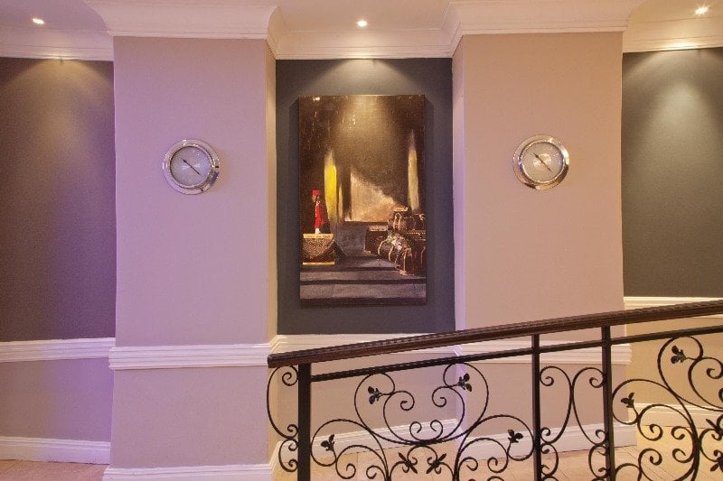 Hollow on the Square Hotel & Suites 3