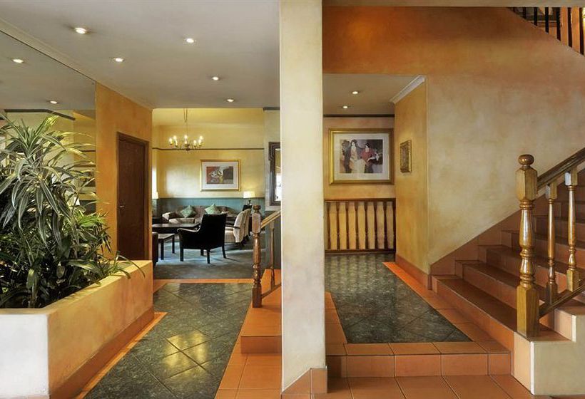 The Tulip Hotel & Conference Centre 4