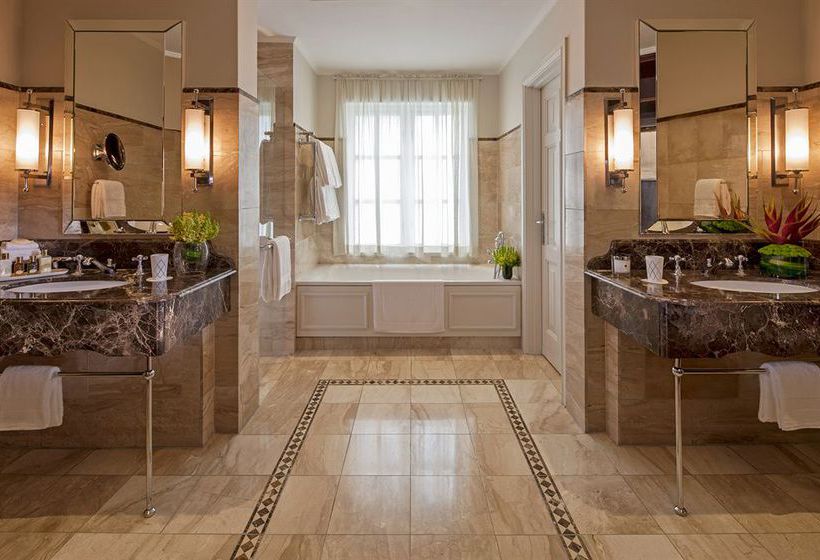 Hotel Four Seasons The Westcliff 2