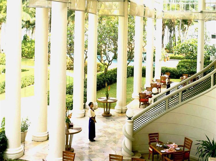 Centara Grand Beach Resort Samui 1