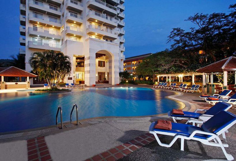 Hotel Waterfront Suites Phuket by Centara 1