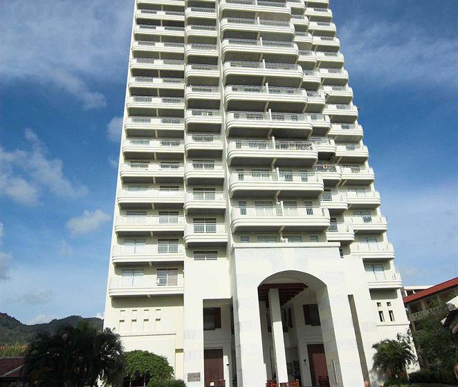 Hotel Waterfront Suites Phuket by Centara 12