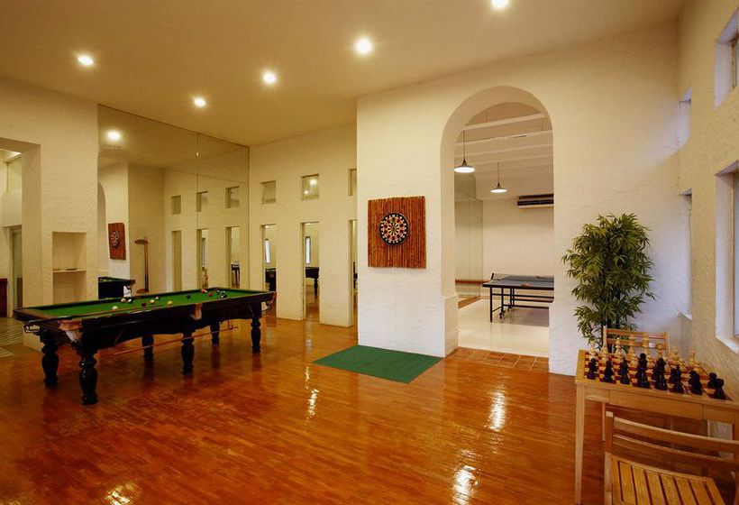 Hotel Waterfront Suites Phuket by Centara 13