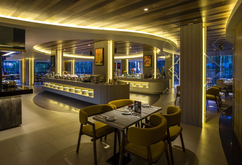 Novotel Resort Karon Beach Phuket 10