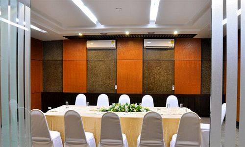 Holiday Garden & Resort 12