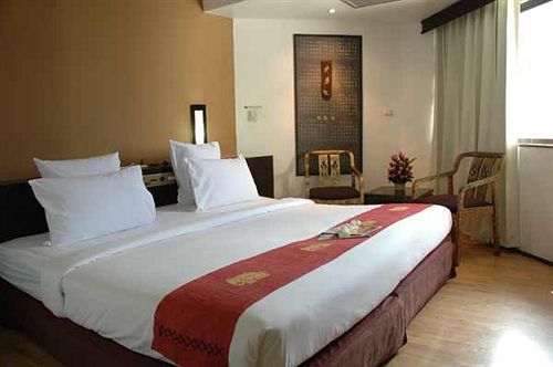 Holiday Garden & Resort 17