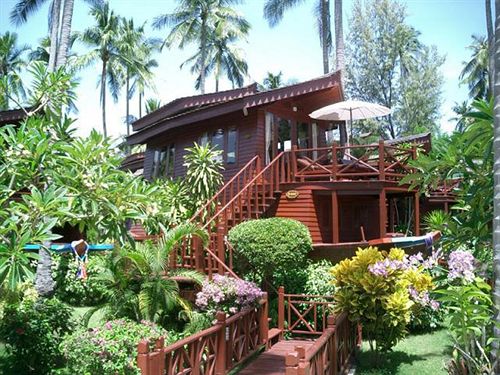 Hotel Imperial Boat House Beach Resort 11