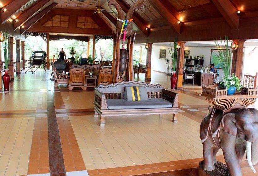 Banana Fan Sea Resort 14