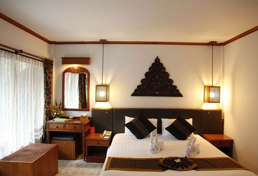 Banana Fan Sea Resort 9