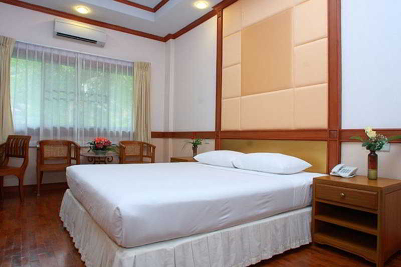 Suan Bua Hotel & Resort 8