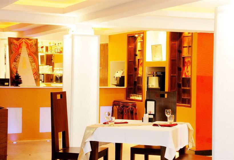 Resort Club Bamboo 14