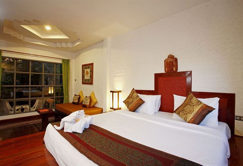 Resort Club Bamboo 15