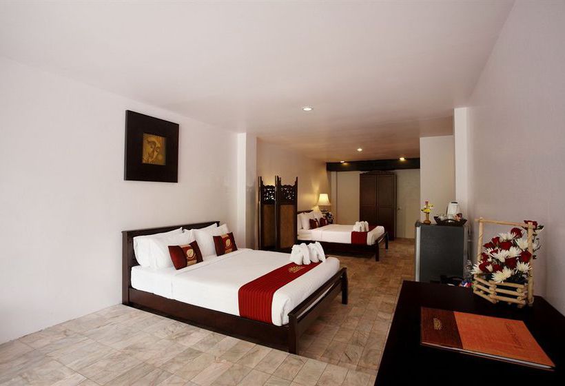 Resort Club Bamboo 18